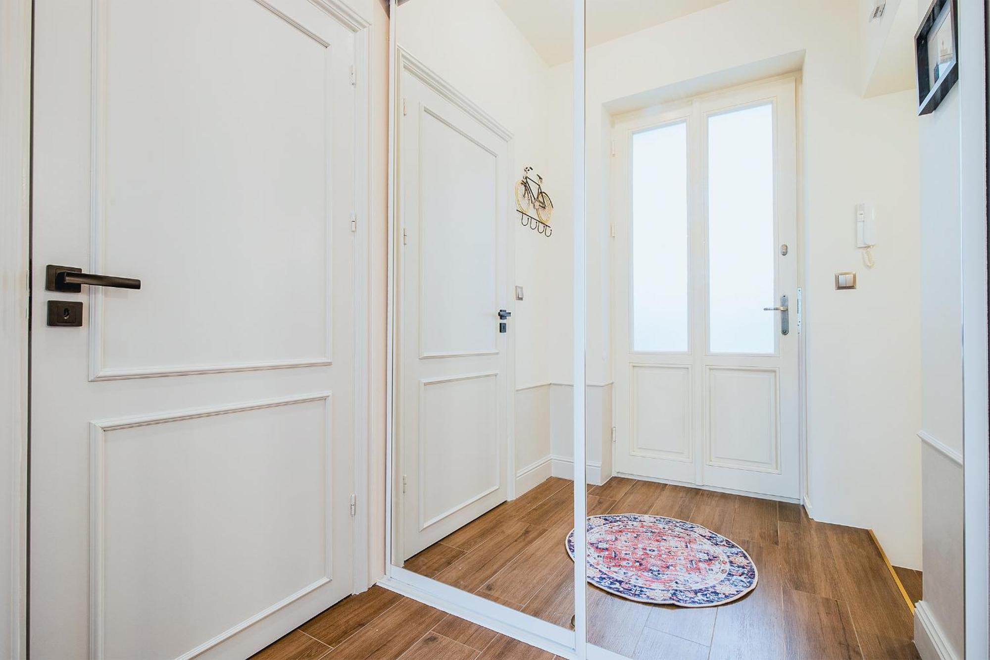Cozy Apartment In Old Town Краков Экстерьер фото